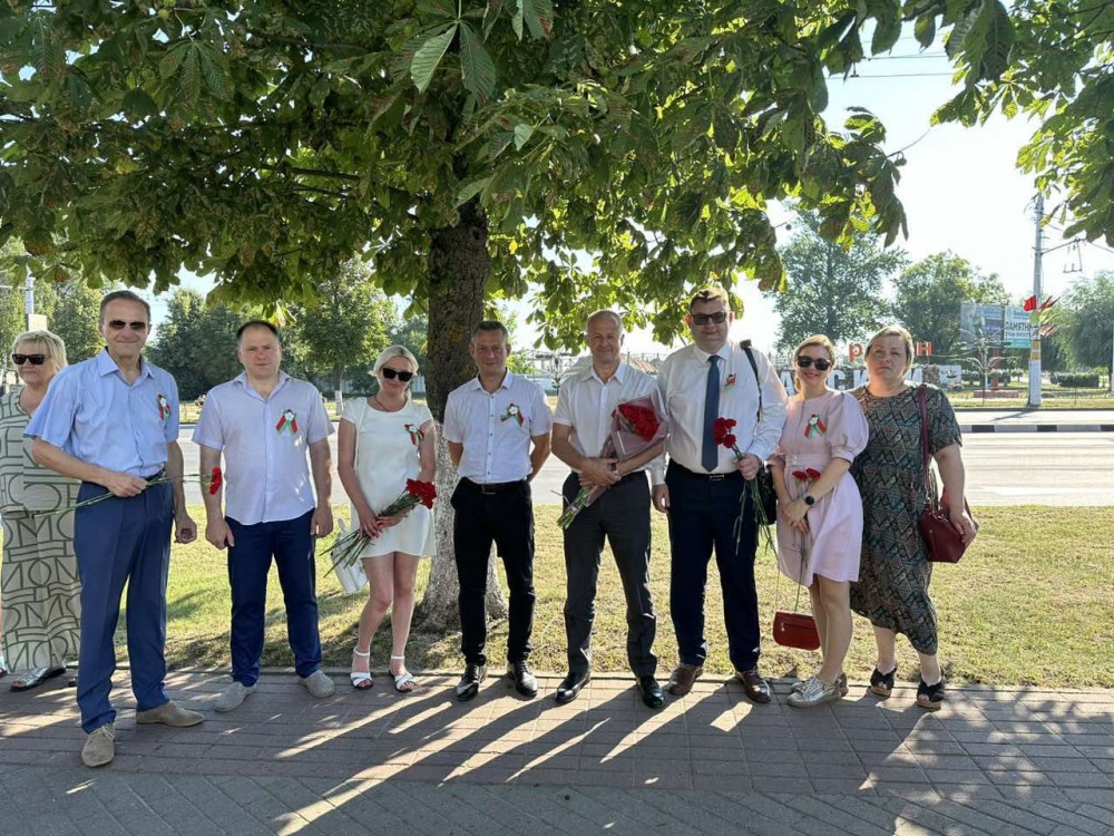 ОАО "Беларусьрезинотехника" приняло участие в мероприятиях по случаю освобождения города Бобруйска от немецко-фашистских захватчиков., фото