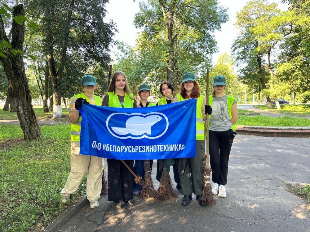 15.07.2024 в ОАО «Беларусьрезинотехника» прибыл студенческий отряд «ЭкаРух», фото