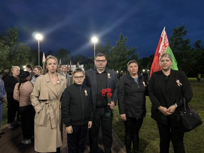 Ровно в 4 утра. Бобруйчане встретили мирный рассвет 22 июня.  - фото