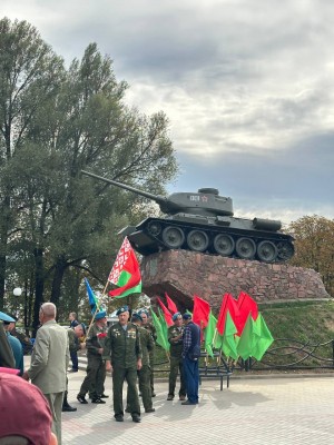 12 сентября трудовой коллектив ОАО «Беларусьрезинотехника» принимает участие в праздновании Дня Танкиста - фото