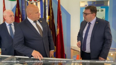 Глава Бобруйска Максим Гурин с рабочим визитом посетил ОАО «Беларусьрезинотехника» - фото