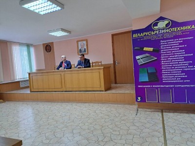 Перед коллективом ОАО "Беларусьрезинотехника" выступил делегат Всебелорусского народного собрания от г.Бобруйска Мозоль Дмитрий Анатольевич. Дмитрий Анатольевич поделился результатами ВНС из первых уст, что позволило участникам глубже понять ключевые итог - фото